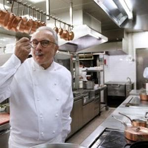 Alain Ducasse a Napoli: "Datemi 100 giorni e vi farò mangiare la pasta più buona del mondo"