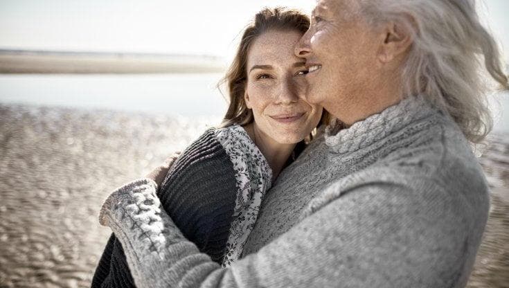 L'Alzheimer si eredita? Il rischio aumenta se lo ha avuto anche la mamma