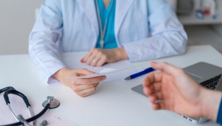 Cancro: ogni paziente spende oltre 1.800 euro all’anno