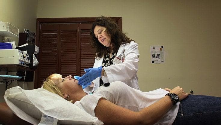 Cosa si rischia stando troppo al sole. Ecco i tumori della pelle non melanoma