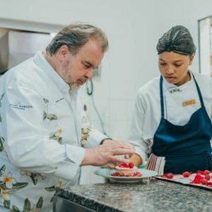 Pierre Hermé raddoppia in Italia e firma un menu stellato