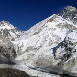 Neve ai minimi storici sull’Himalaya: due miliardi di persone a rischio siccità