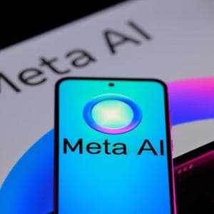 Sexting e intelligenze artificiali, il nuovo (e pericoloso) fenomeno social