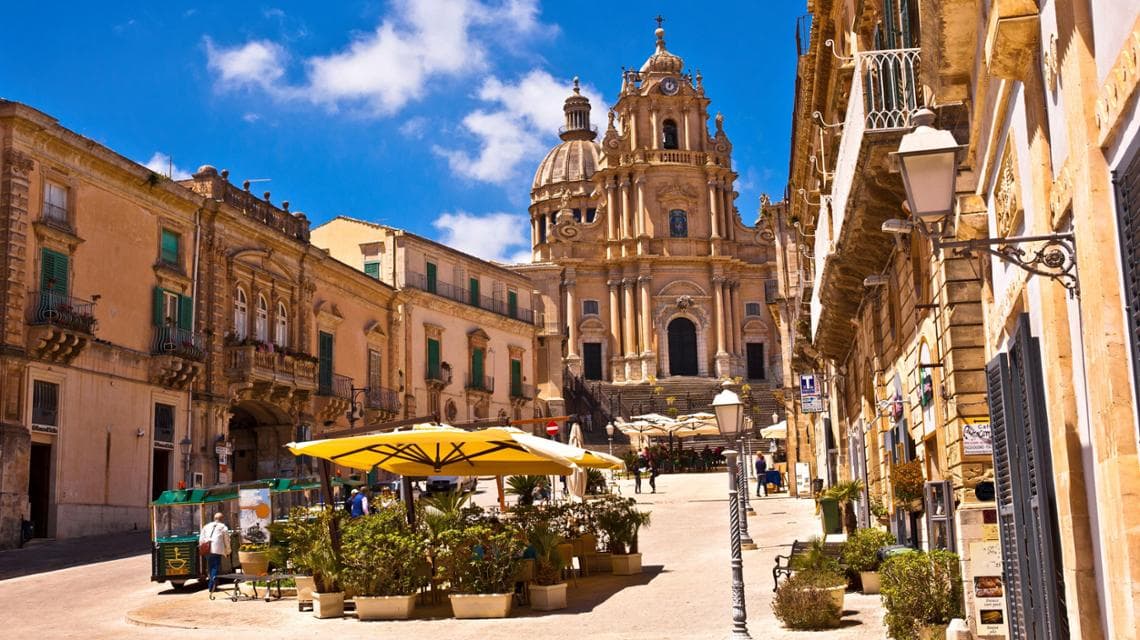 La piazza del Duomo di Ragusa Ibla