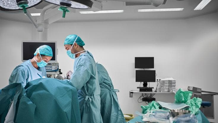Tumore al seno, mastectomia per 4 donne su 10