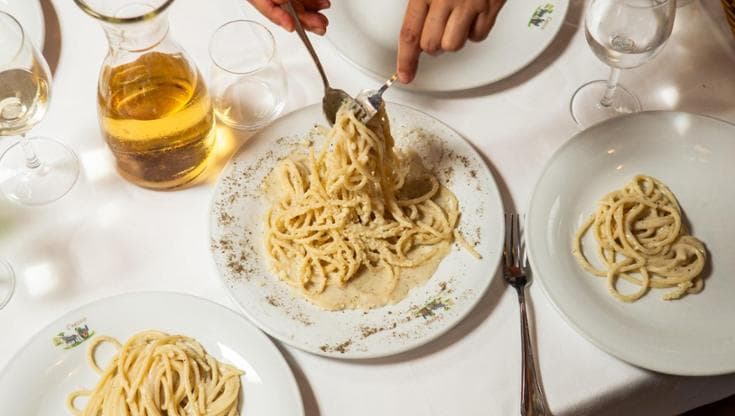 La cacio e pepe (le foto del servizio sono di Aromi Group)