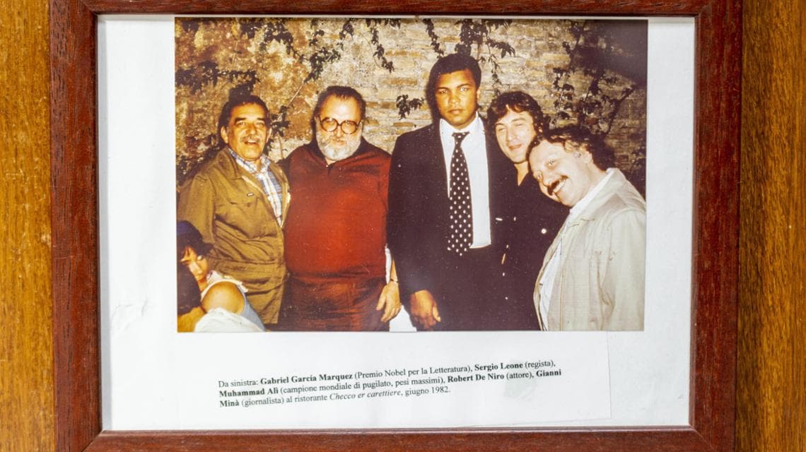 L’iconica foto che ritrae Gabriel Garcia Marquez, Sergio Leone, Muhammad Alì, Robert De Niro e Gianni Minà