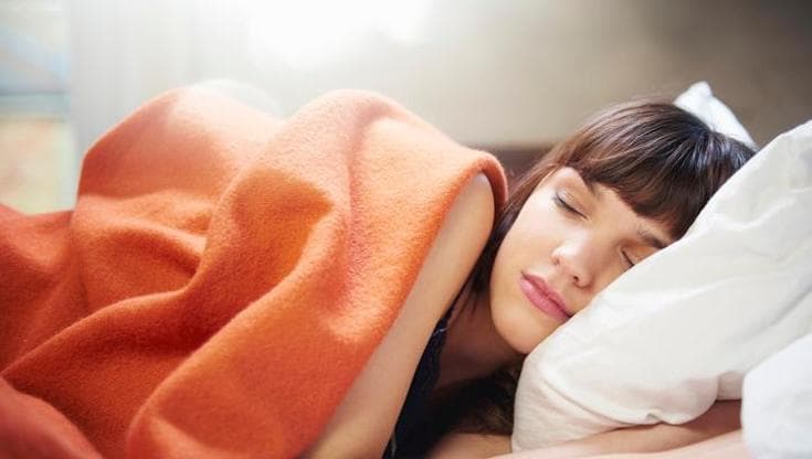 Fare sport almeno 3 volte a settimana allontana l’insonnia e il buon sonno fa allenare meglio