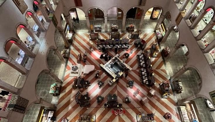 Il ristorante degli Alajmo nel Fondaco dei Tedeschi, chiuso nei mesi scorsi