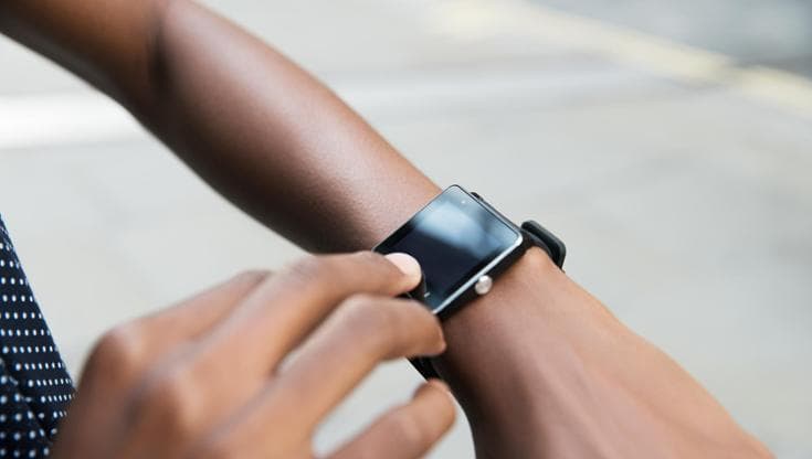 Caldo e sudore: si può essere allergici allo smartwatch?