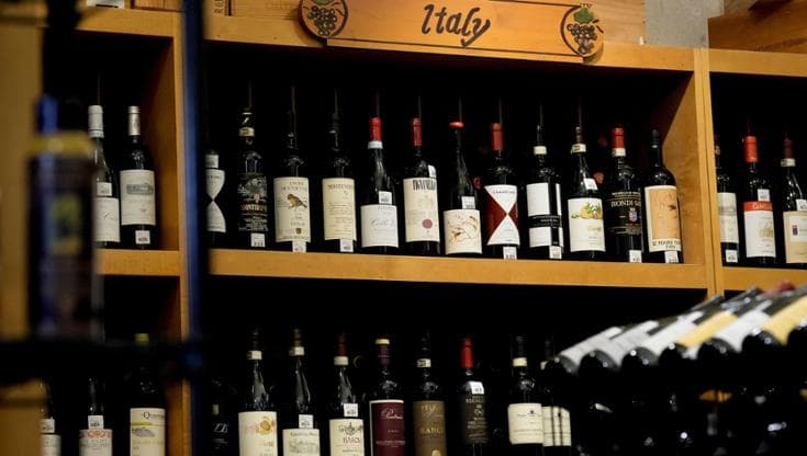 Brutte notizie per il vino italiano: nessuna esenzione, dazi Usa al 15 per cento