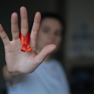 HIV, onu yenmek için bilgi ve önleme