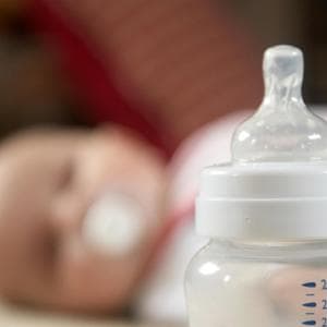 Obesità, infertilità, asma: la plastica è un pericolo per la salute dei bambini