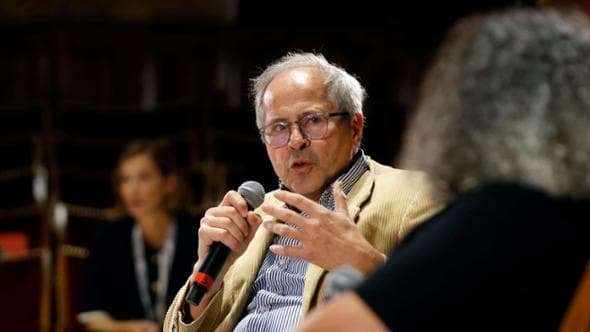 Crisanti: “La scienza affronta l’ignoto e questo genera paura. Ma la politica non deve cavalcarla”