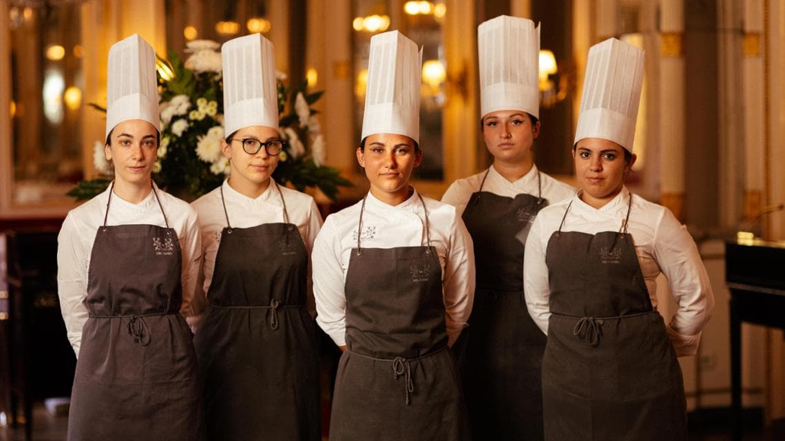 Il team pasticceria guidato da Giorgia Mazzuferi