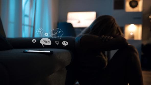 Cyberbullismo, come riconoscere la violenza online e come difendersi