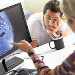 Tumore alla prostata: arrivano nuove terapie e la diagnosi precoce