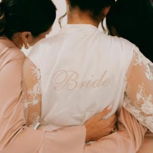 All’altare senza il partner. Cos’è la sologamia e perché in questa scelta non c’è nulla di ribelle