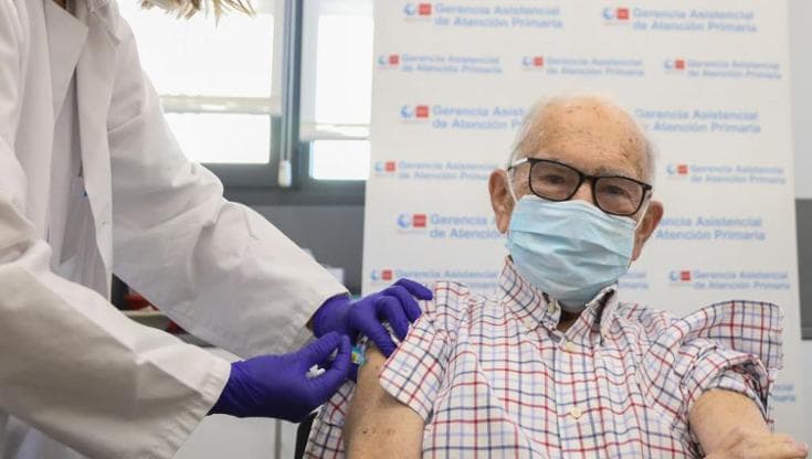 Vaccinarsi o no per l’influenza? Agli interrogativi più comuni risponde l’esperto
