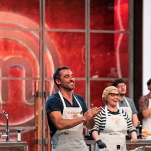 Barbieri fa piangere un concorrente: “È il piatto più bello visto in 15 anni”