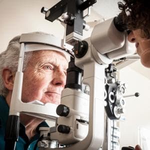 Degenerazione maculare, allo studio un cerotto di staminali per ridare la vista
