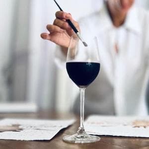 Il vino sulla tela: l’arte di Purpleryta vola in Kenya