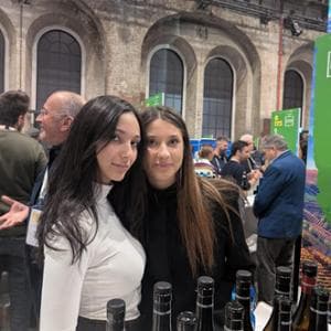 Vino, la parola ai giovani: “Non è vero che non beviamo, ora si deve ripartire da cultura e valori”