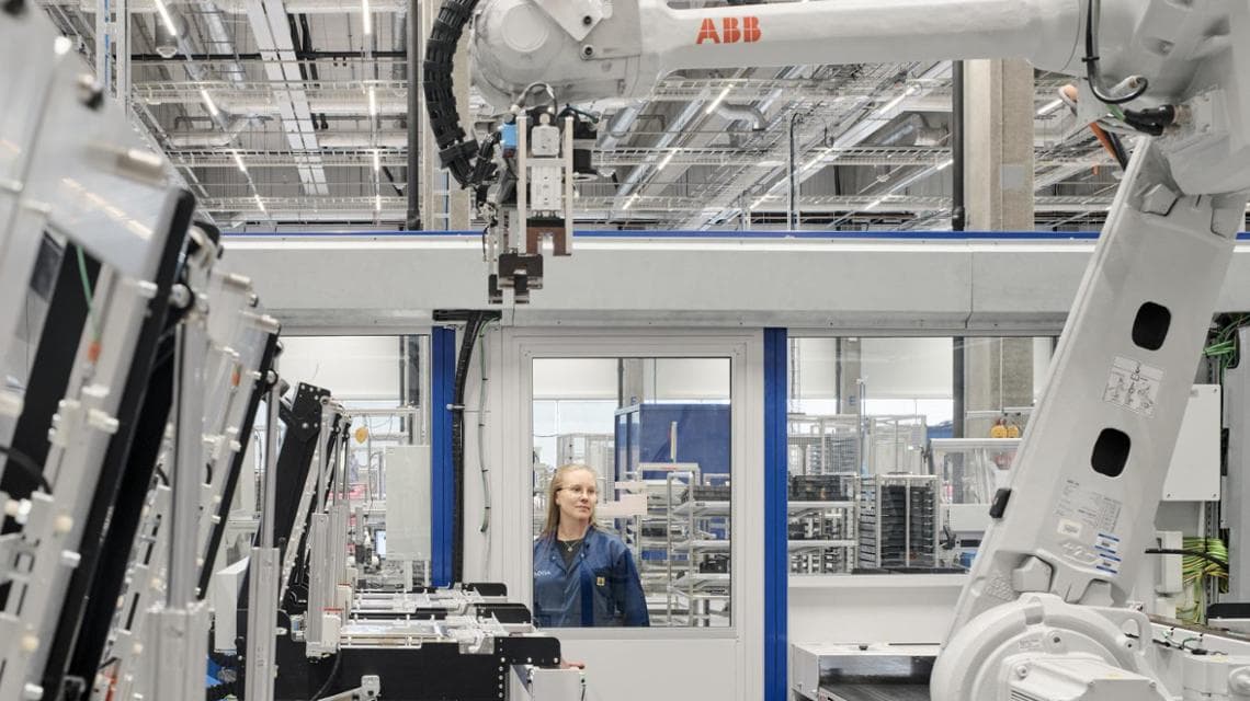 Oulu'daki Nokia fabrikası. Üretim merkezi