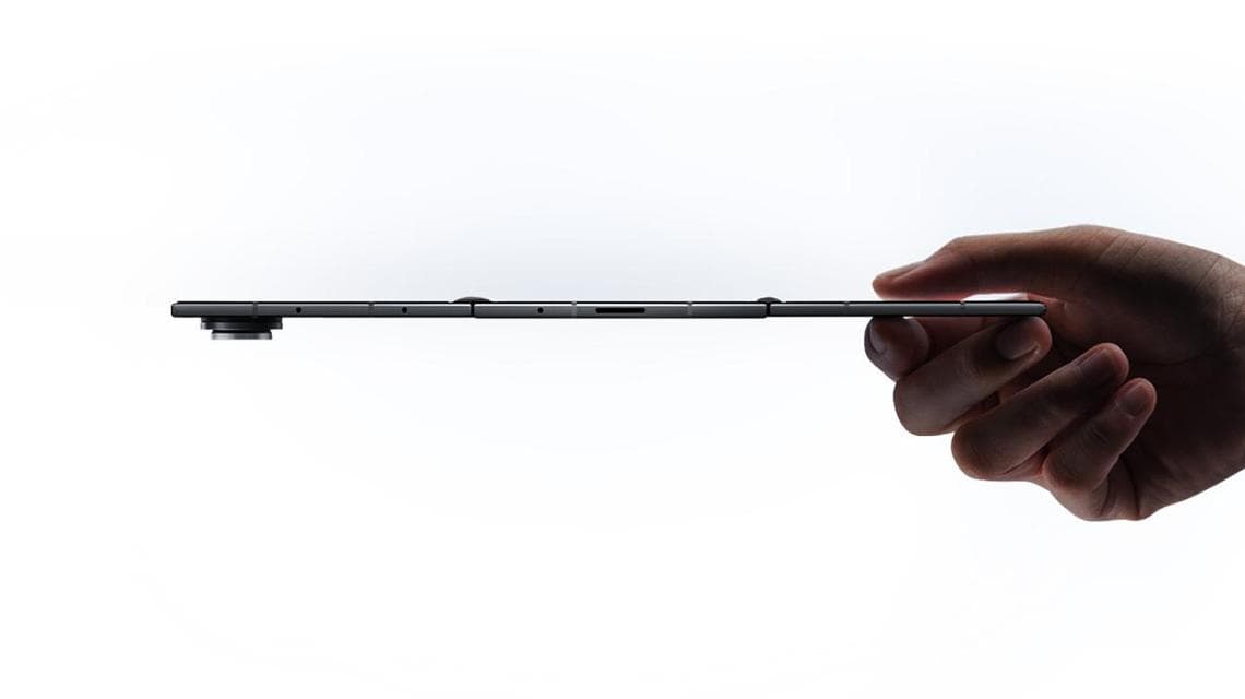 Il nuovo Samsung Galaxy Z Trifold, primo smartphone pieghevole con tre pannelli dell'azienda sudcoreana