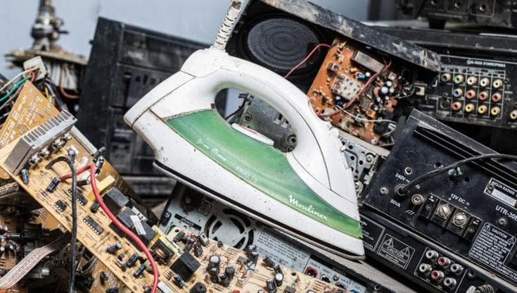 Piccoli rifiuti elettronici, disfarsene è semplice e gratuito