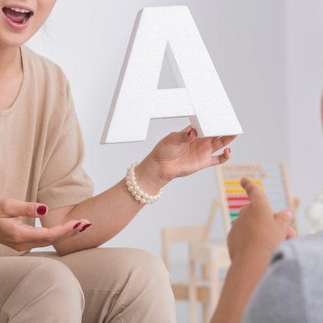 Konuşma terapisi, AI çocuğun konuşma bozukluğu olup olmadığının değerlendirilmesine yardımcı olur