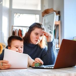 Obesità infantile: ridurre lo stress dei genitori protegge la salute dei bambini