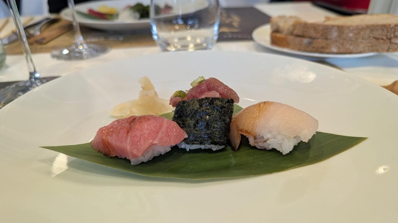 Un piatto dello chef Tino Singharaj abbinato ai vini alsaziani a Parigi