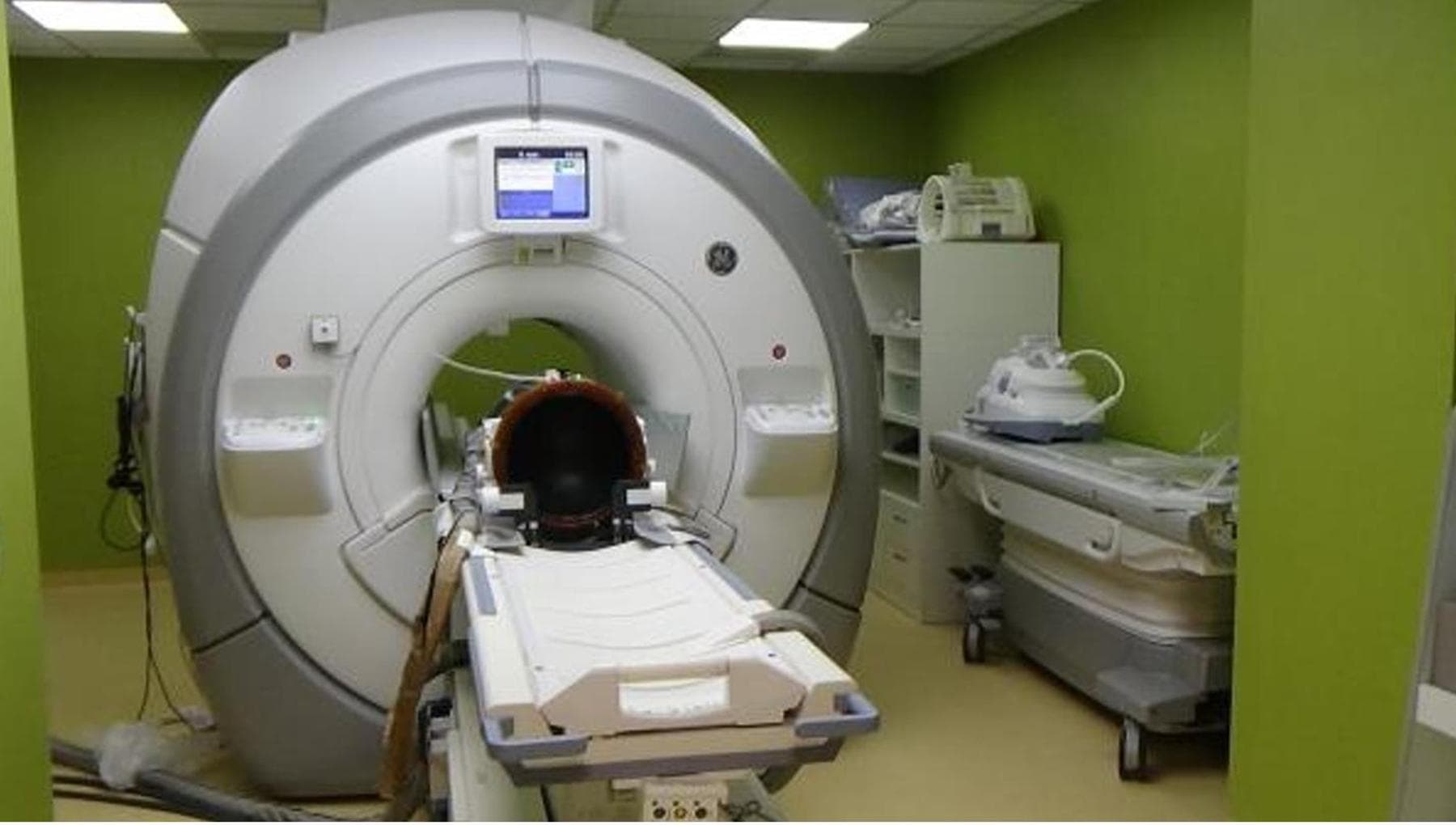 Titreme ve nörolojik hastalıkları tedavi etmek için ultrason: Besta'da Avrupa'daki beş MrgFus'tan biri