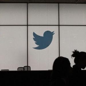 Da Twitter a X, vent’anni del social che racconta il mondo. Nel bene e nel male
