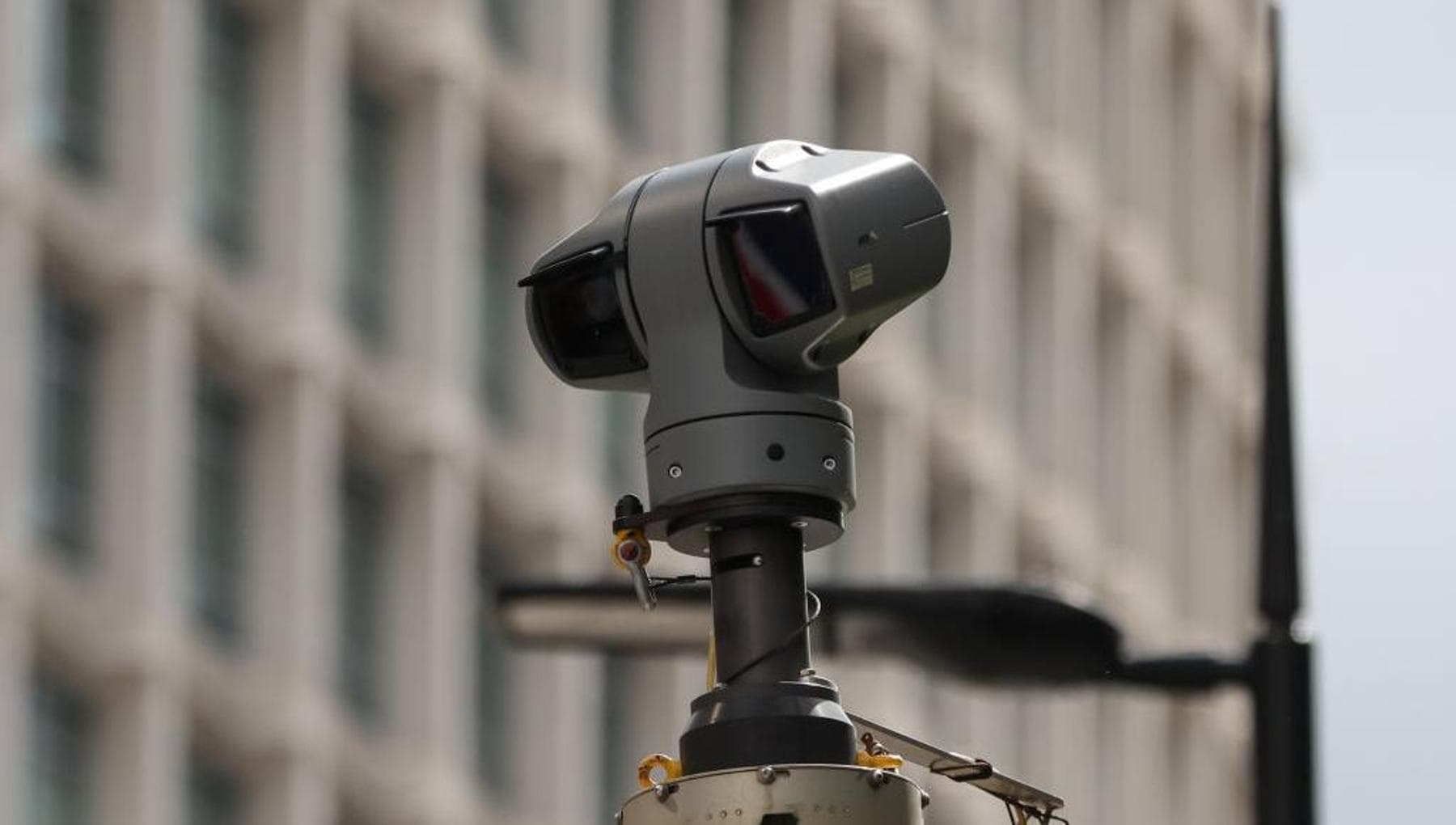 Savaş zamanında kitlesel gözetleme gerekli bir kötülüktür. Ama savaşta olduğumuzu kim söylüyor?