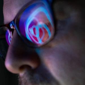 Artık paylaşım yapmıyoruz. Sosyal medya artık pasif medya haline gelmişse (radyo ve TV gibi)