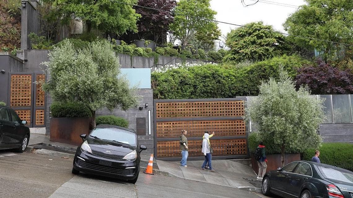 L'accesso all'abitazione di Sam Altman, nell'area residenziale di Russian Hill a San Francisco