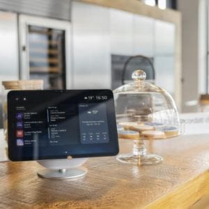 Alexa+ debutta in Italia: come cambia l’assistente Amazon ora che risponde come una persona