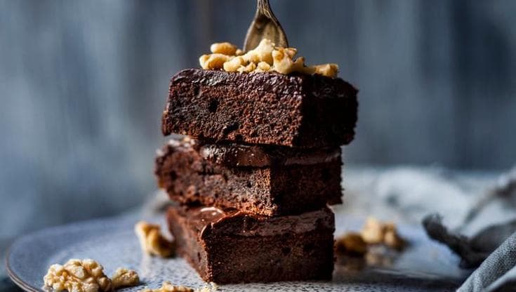 Brownies, storia (incerta) e leggenda del dolce al cioccolato più amato d’America