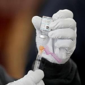Influenza e Covid, ‘Sì’ della commissione Ue a un unico vaccino Mrna