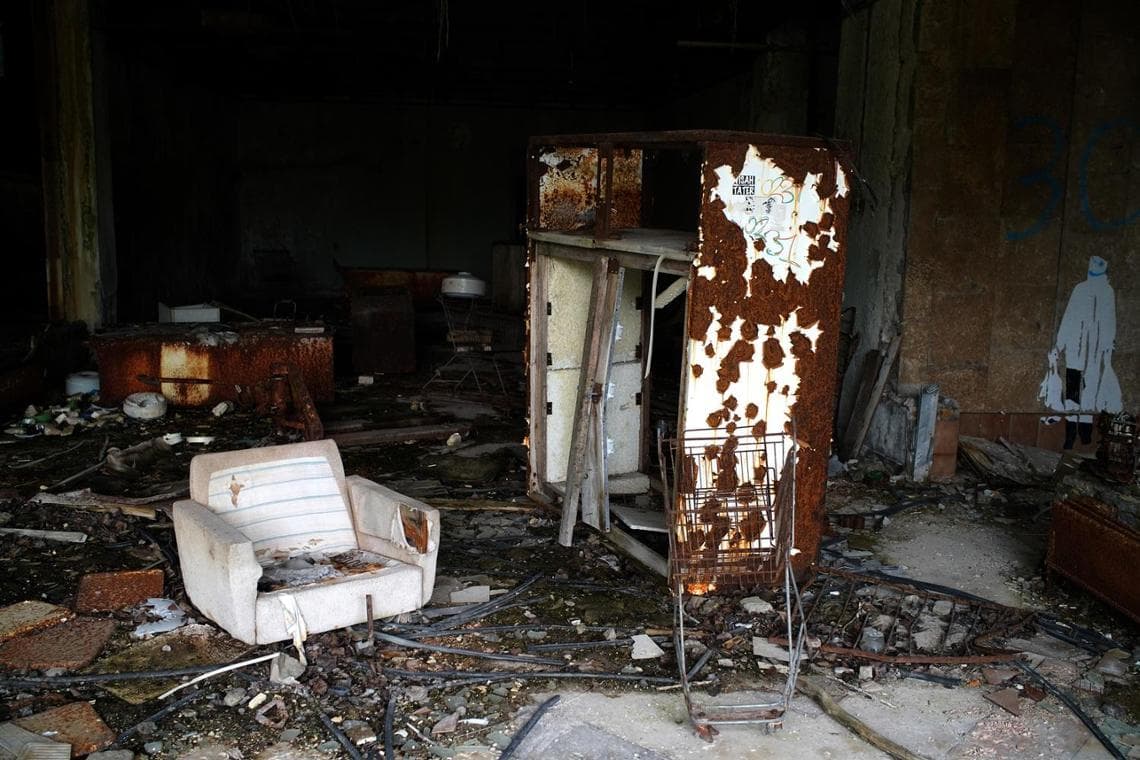 Pripyat'taki ofislerden birinin içi. (fotoğraf: Riccardo Venturi/UNEP)