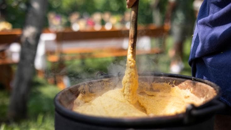La polenta di Caldaro (@Ass. turistica Caldaro al lago_Marion Lafogler)