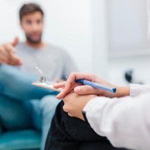 Undici tumori in aumento tra i giovani. E i fattori di rischio non spiegano tutto