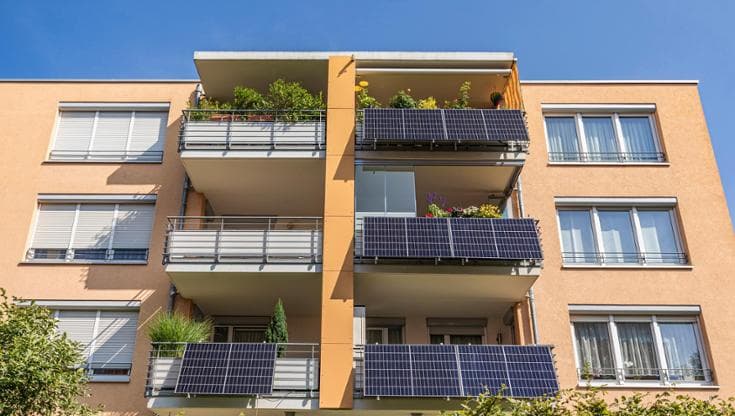 Kit fotovoltaico da balcone per alimentare il condizionatore