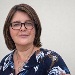 Tumore ovarico, la storia di Maria Teresa: “Non ignorate i sintomi che persistono”