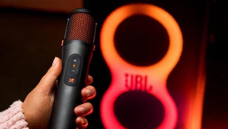 Gli 80 anni di JBL: nuove cuffie, speaker e karaoke IA