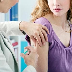 Hpv, 2 italiani su 3 dopo l’infezione sceglierebbero il vaccino: coperture ancora al 70%