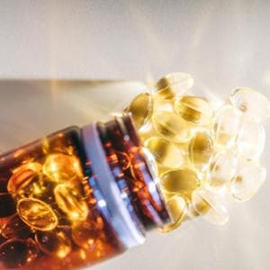 Contrordine: vitamina D e calcio non prevengono le fratture (e neanche le cadute)