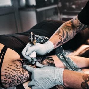 Contrordine i tatuaggi non causano i tumori